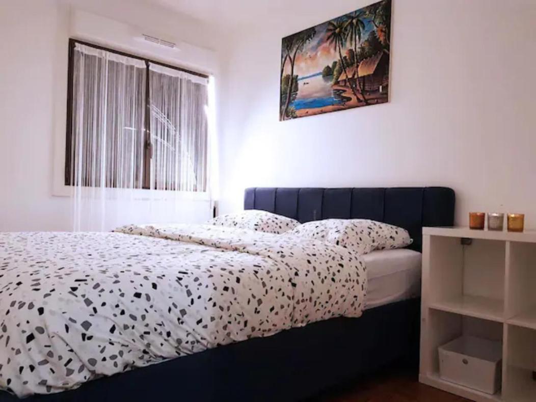 Pretty And Neat Bedroom In My Cosy Appartment. Puteaux Extérieur photo